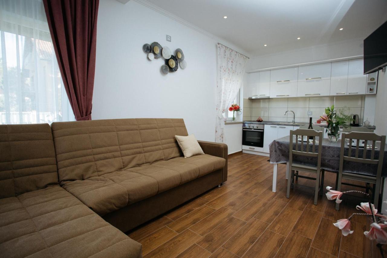 Apartmani Mikic Palić エクステリア 写真