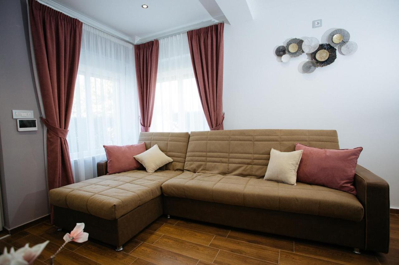 Apartmani Mikic Palić エクステリア 写真
