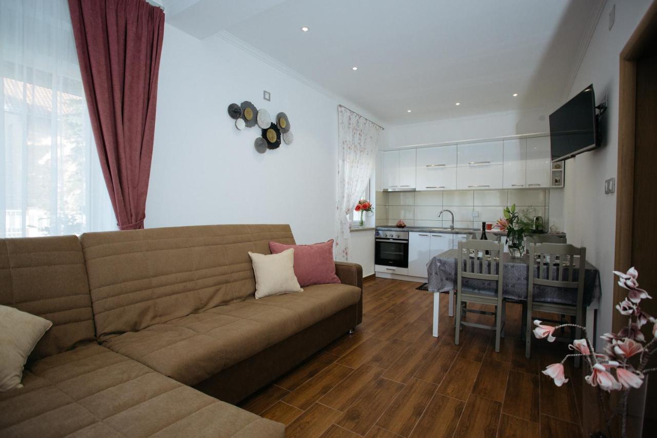 Apartmani Mikic Palić エクステリア 写真