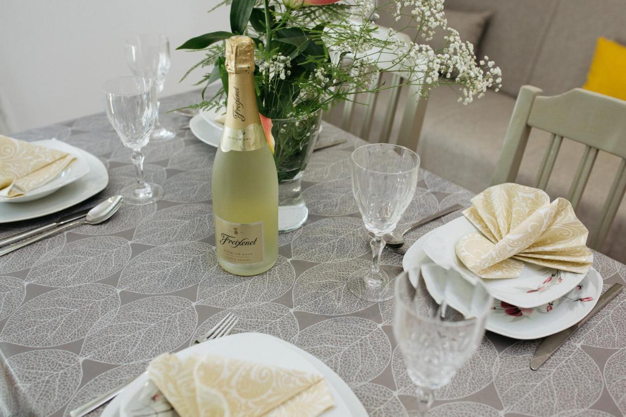 Apartmani Mikic Palić エクステリア 写真