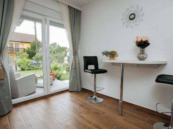 Apartmani Mikic Palić エクステリア 写真